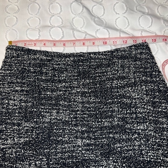 WOMEN'S Banana Republic pencil skirt size 2 - Picture 6 of 6